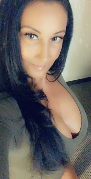 Helyna outcall escorts Shively, KY